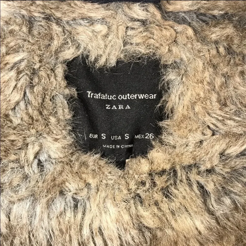 ✨HP✨Zara Navy Fur Lined Parka with Detachable Hood✨